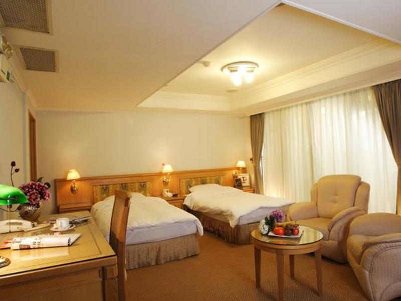 סינצ'ו סיטי Kingdom Hotel מראה חיצוני תמונה