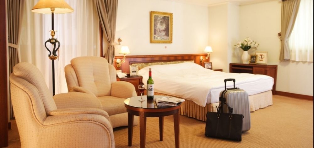 סינצ'ו סיטי Kingdom Hotel מראה חיצוני תמונה