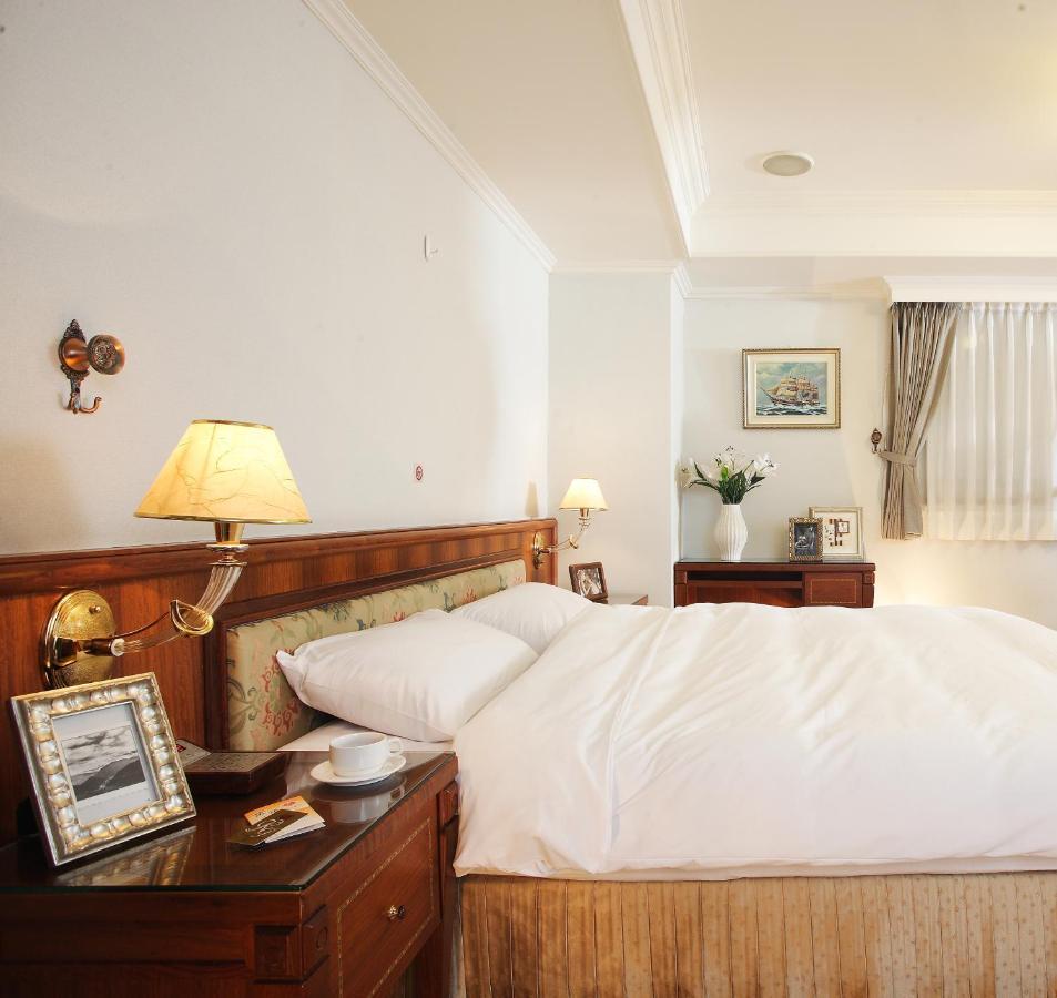 סינצ'ו סיטי Kingdom Hotel מראה חיצוני תמונה